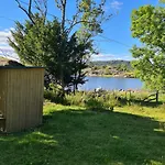 Ferieparker Usjenert Idyllisk Sjøbu *