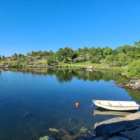 Usjenert Idyllisk Sjøbu
