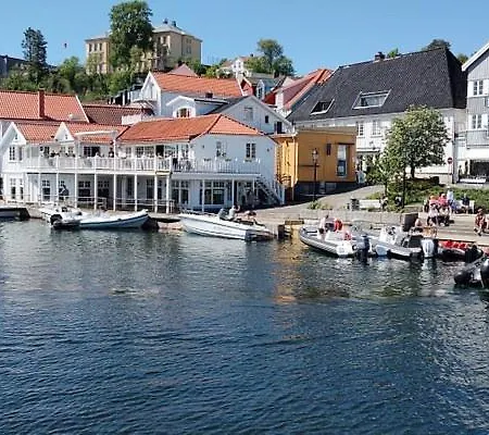 Usjenert Idyllisk Sjøbu Ferieparker Kragerø